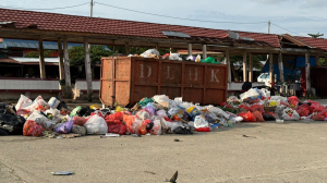 Sampah di Kota Mamuju