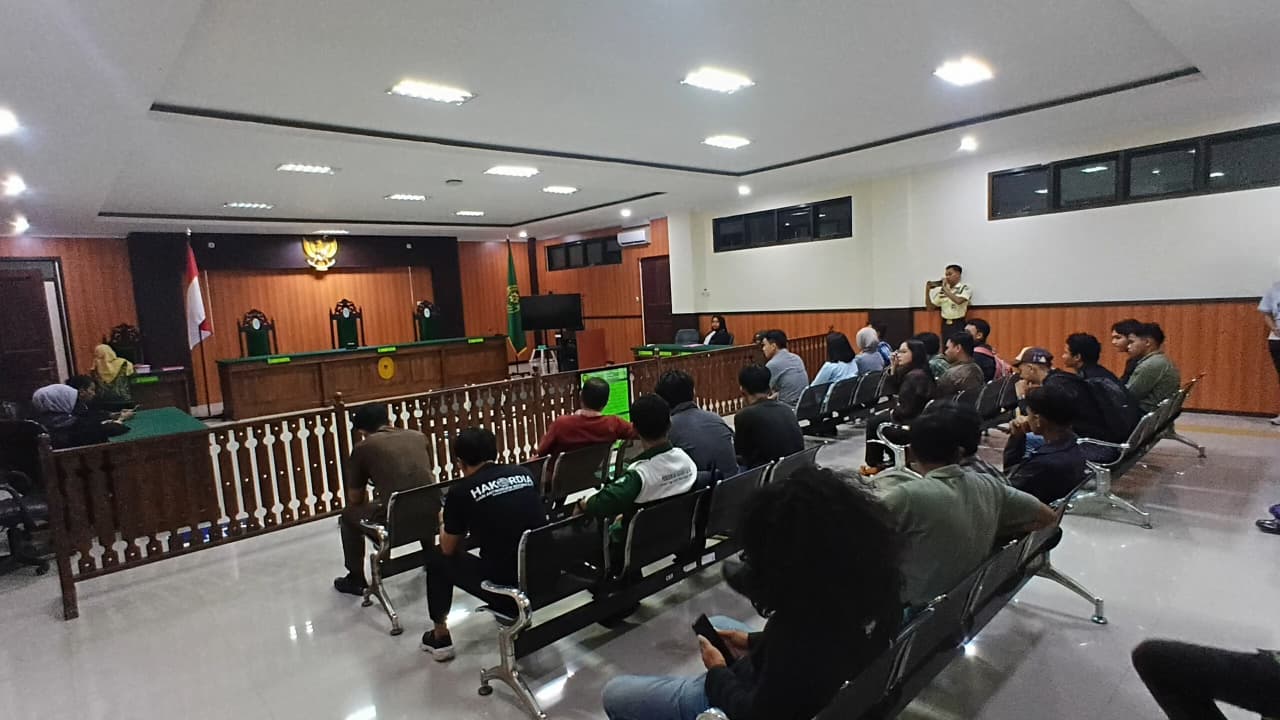 Sidang mahasiswa Unsulbar