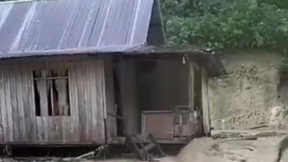 Banjir Lambanan Sumarorong Mamasa