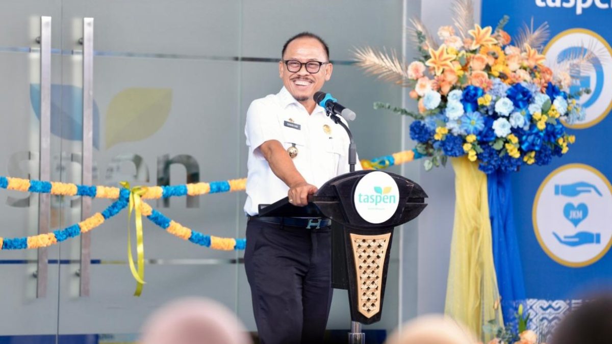 Sambutan Gubernur Sulbar, Suhardi Duka,di peresmian gedung baru Taspen Mamuju.