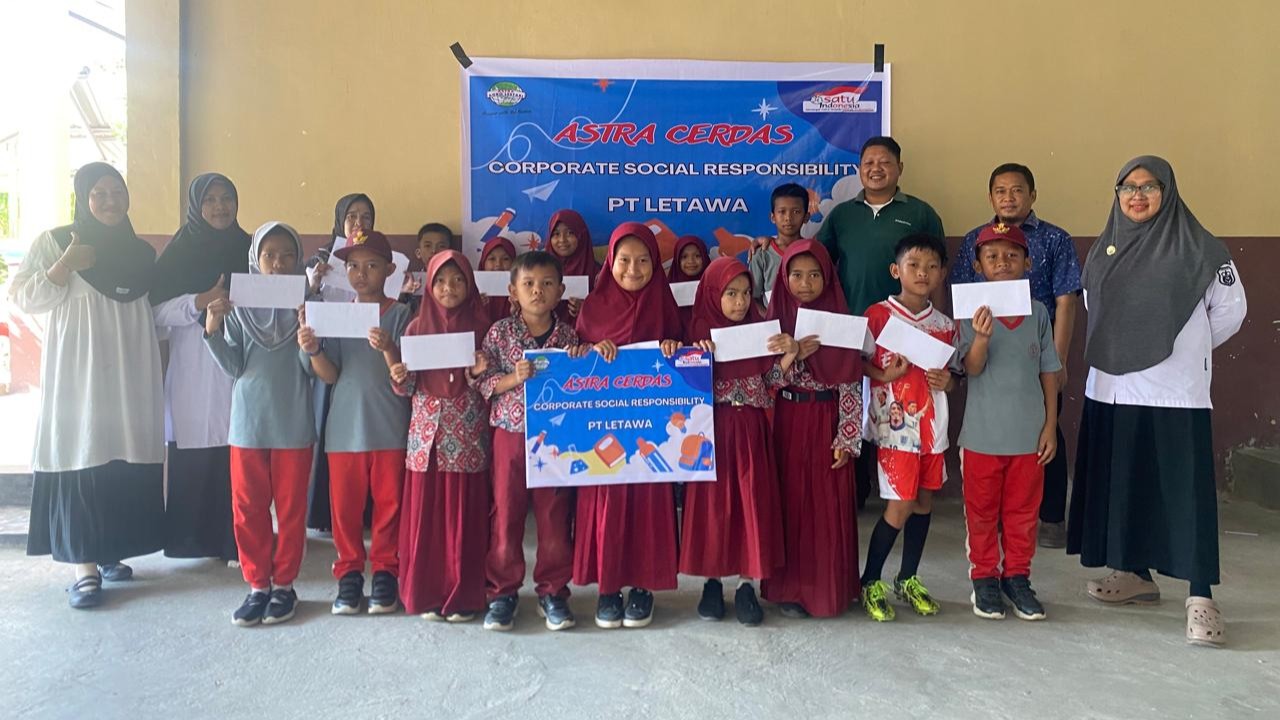 PT Letawa bagi Beasiswa Astra