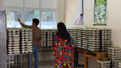SPPG Karema 1 Mamuju Layani 3.221 Porsi MBG, Pastikan Makanan Aman dan Bergizi