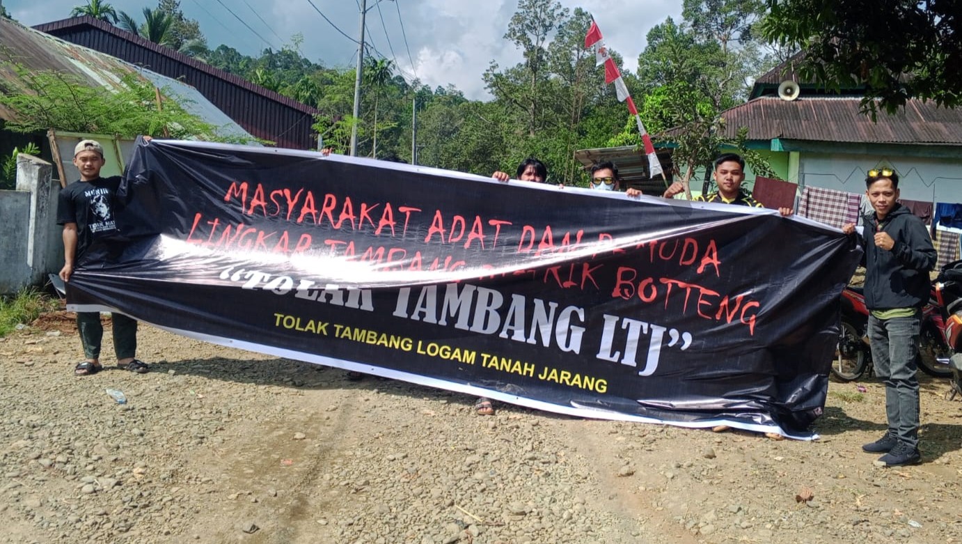 Tolak Tambang LTJ Mamuju
