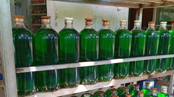 BBM Langka, Harga Pertalite di Kalumpang Mamuju Tembus Rp25 Ribu per Botol