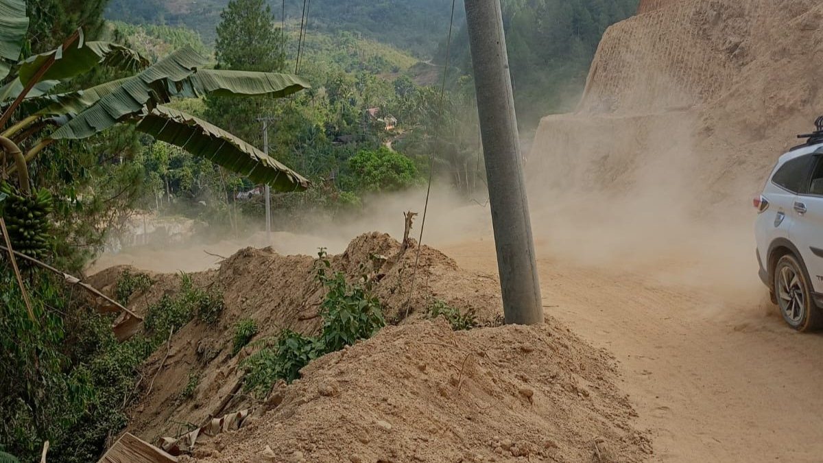 Proyek Jalan Mamasa Tabang